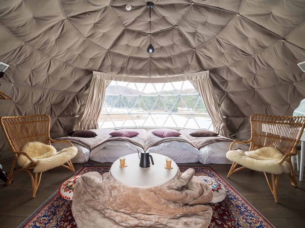 シングルドーム　4ベッド【チェックイン14:00 /チェックアウト10:00】 客室14 | GLAMPROOK 飯綱高原