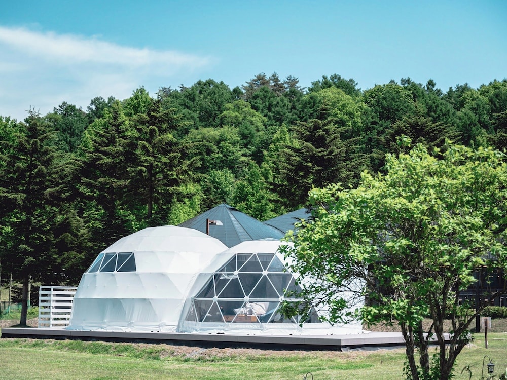 スタンダード ルーム 4 ベッドルーム 禁煙 マウンテンビュー 客室9 | GLAMPROOK 飯綱高原