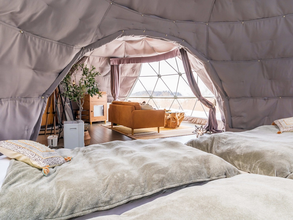 スタンダード ルーム 4 ベッドルーム 禁煙 マウンテンビュー 客室16 | GLAMPROOK 飯綱高原