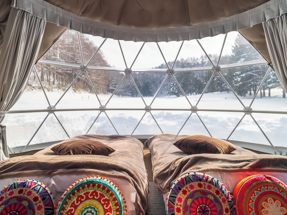 シングルドーム 2ベッド 禁煙 客室2 | GLAMPROOK 飯綱高原