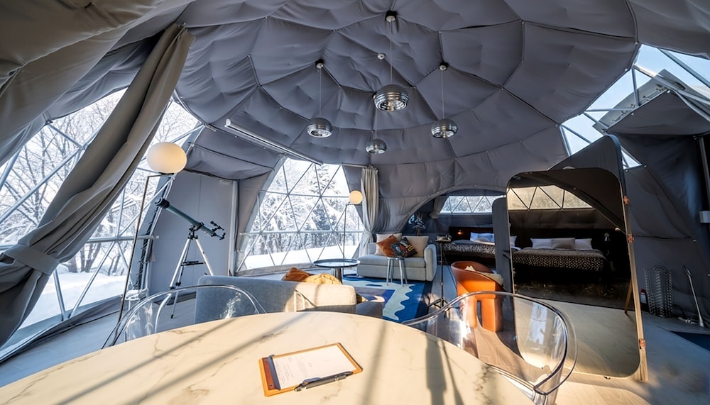 エグゼクティブスイート　トリプルドーム 客室11 | GLAMPROOK 飯綱高原