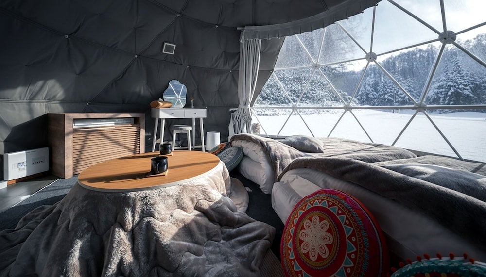 シングルドーム 2ベッド 禁煙 客室13 | GLAMPROOK 飯綱高原