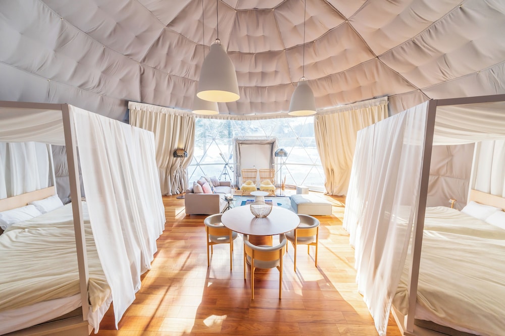 エグゼクティブスイート　シングルドーム10ｍ 客室0 | GLAMPROOK 飯綱高原