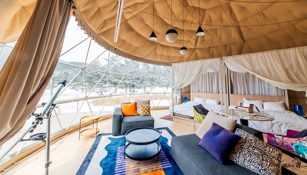 エグゼクティブスイート　シングルドーム8m 客室8 | GLAMPROOK 飯綱高原