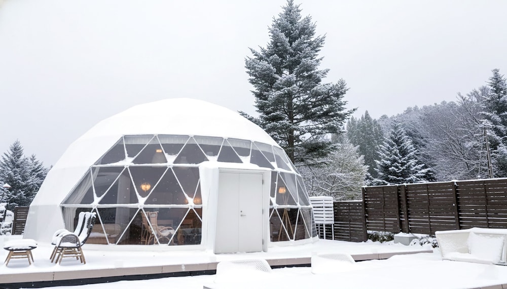 エグゼクティブスイート　シングルドーム10ｍ | GLAMPROOK 飯綱高原