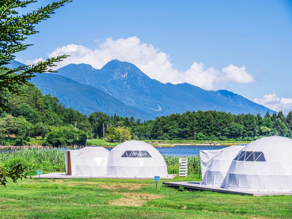 スタンダード ルーム 4 ベッドルーム 禁煙 マウンテンビュー 客室15 | GLAMPROOK 飯綱高原