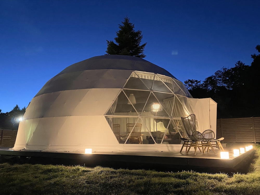 エグゼクティブスイート　シングルドーム10ｍ 客室4 | GLAMPROOK 飯綱高原