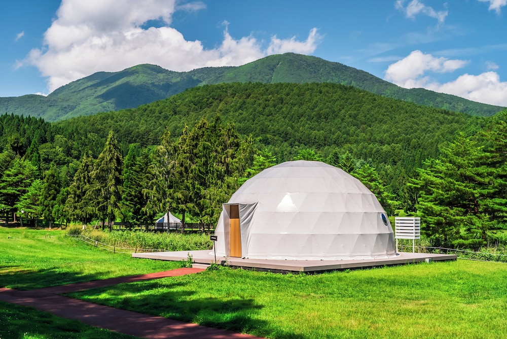 エグゼクティブスイート　シングルドーム8m 客室3 | GLAMPROOK 飯綱高原