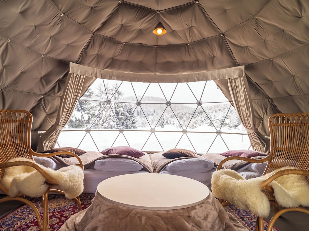 シングルドーム　4ベッド【チェックイン14:00 /チェックアウト10:00】 客室16 | GLAMPROOK 飯綱高原