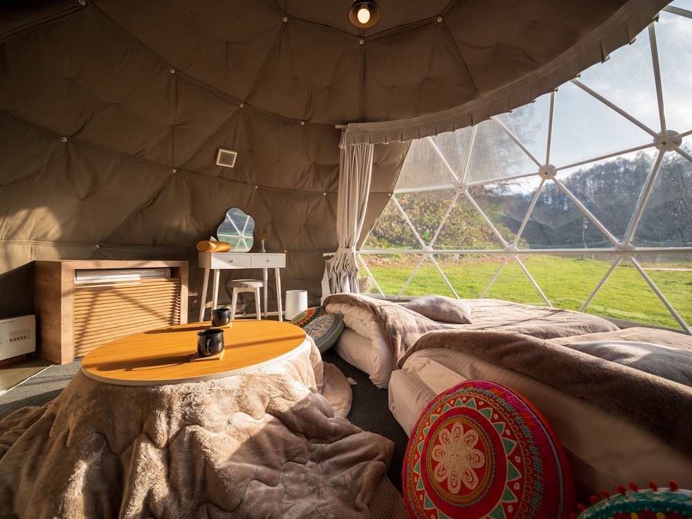 シングルドーム 2ベッド 禁煙 客室10 | GLAMPROOK 飯綱高原