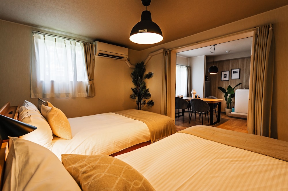 セミダブルツイン (キッチン/シャワー/トイレ付)エレベーターなし 207室 禁煙 客室1 | HALE HOTEL