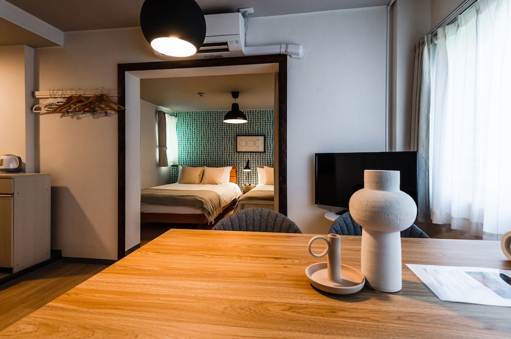 セミダブルツイン (キッチン/シャワー/トイレ付)エレベーターなし 207室 禁煙 | HALE HOTEL