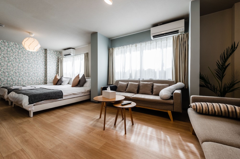 ツインルーム (キッチン/シャワー/トイレ付) エレベーターなし 205室 禁煙 客室6 | HALE HOTEL