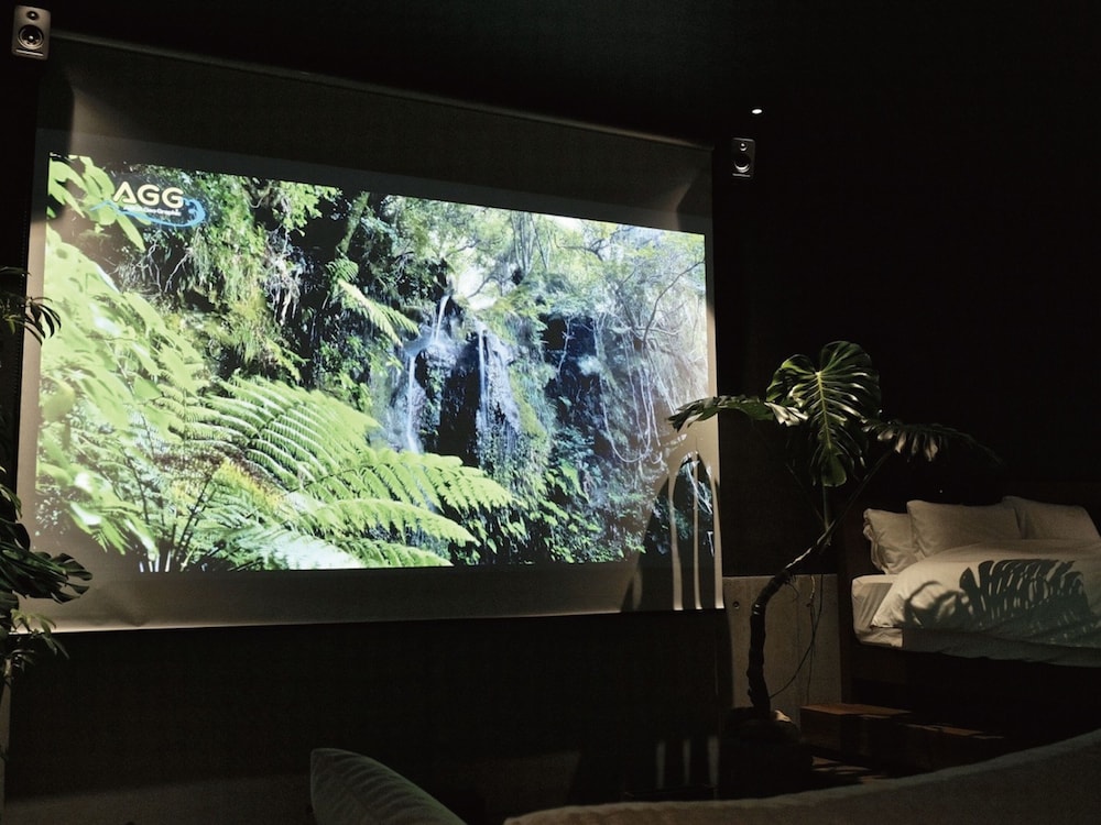 ヴィラ リビング エリア1 | LAVA SAUNA & VILLA