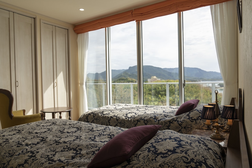 202 瞳 (HITOMI) 禁煙 客室0 | ラ·クラッセエンジェルロードWEST