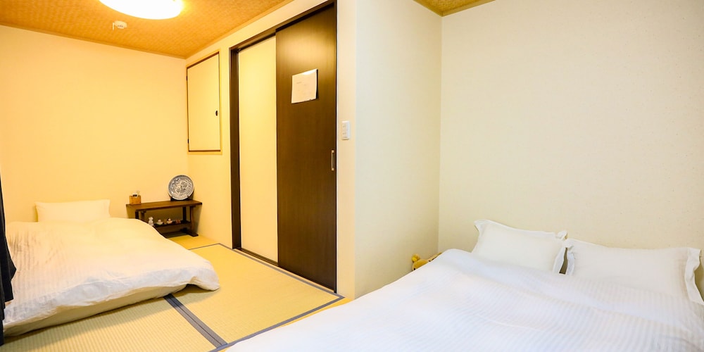 ベーシック ハウス 客室2 | 白川青柳庵