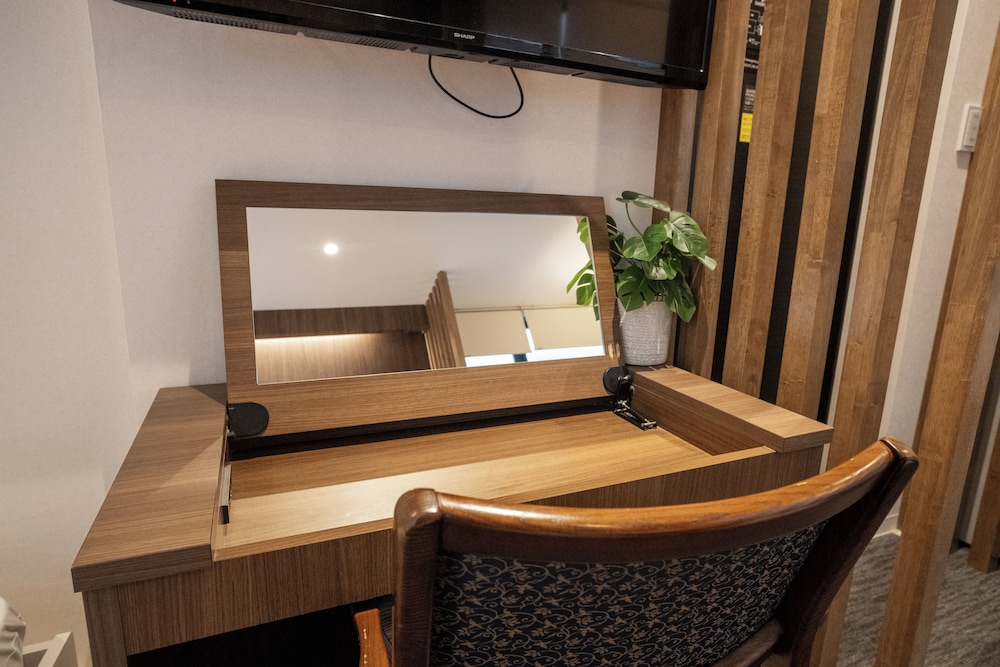 シグネチャーリビングダブル 禁煙 客室7 | ORI 六角