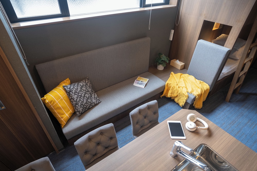 シグネチャーグループダイニング 禁煙 リビング エリア0 | ORI 六角