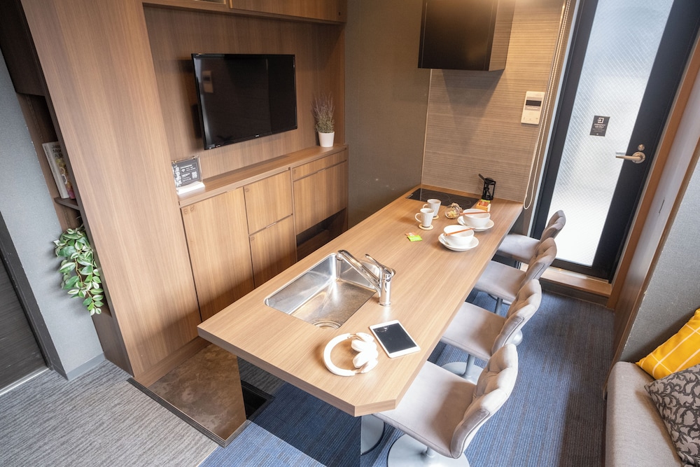 シグネチャーグループダイニング 禁煙 専用キッチン2 | ORI 六角