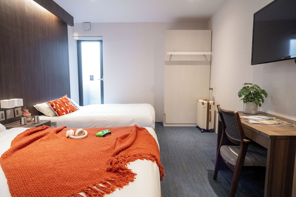 シグネチャーリビングダブル 禁煙 客室4 | ORI 六角