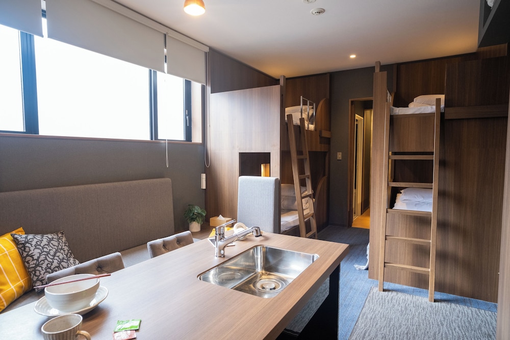 シグネチャーグループダイニング 禁煙 | ORI 六角