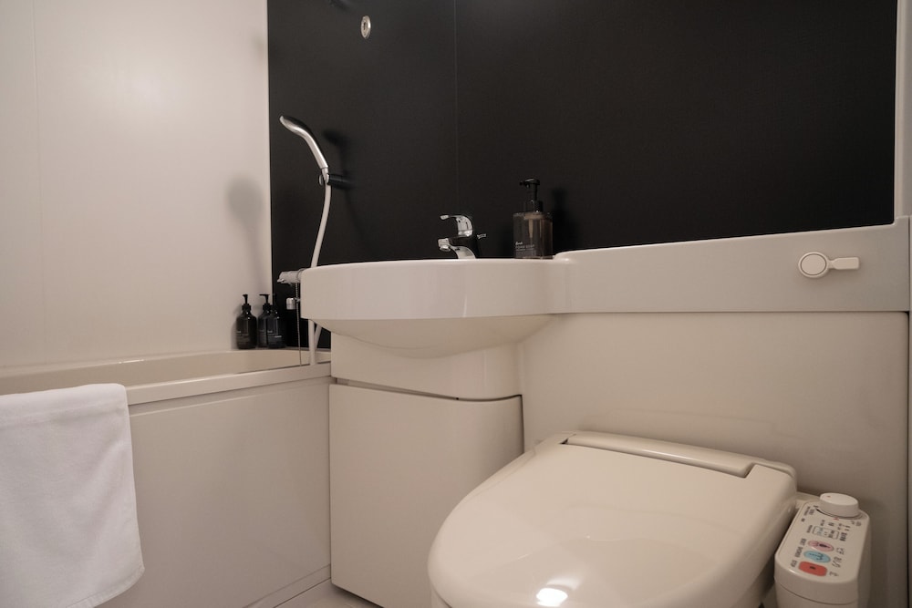 シグネチャーツイン 禁煙 バスルーム0 | ORI 六角