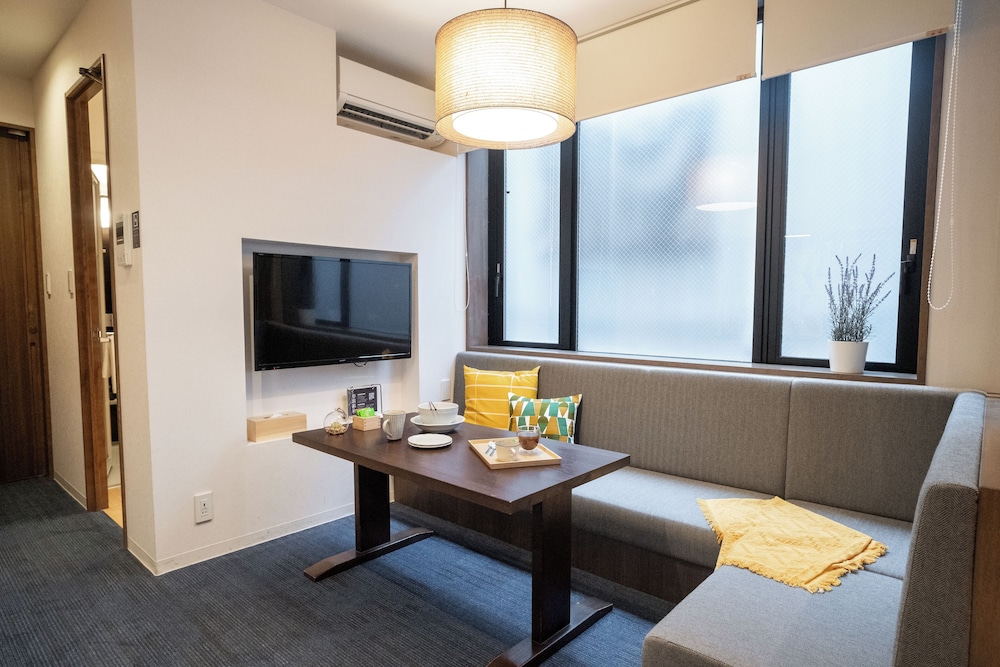 シグネチャーリビングダブル 禁煙 リビング エリア2 | ORI 六角