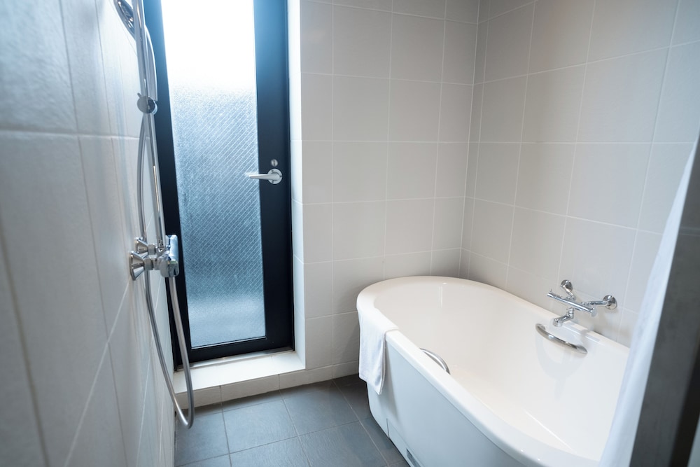 テラスツインスイート 禁煙 バスルーム2 | ORI 六角