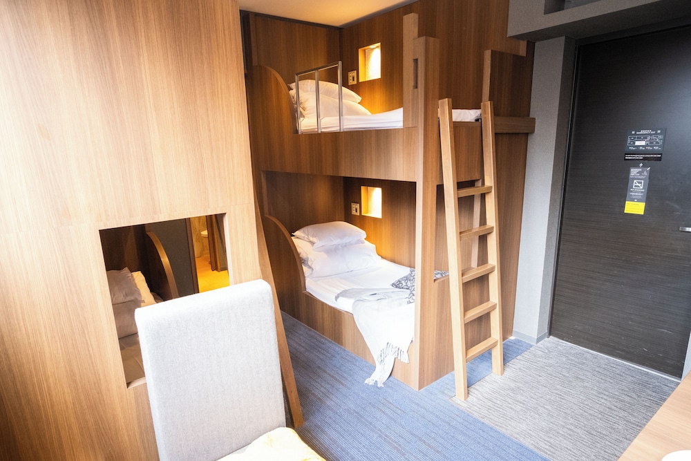 シグネチャーグループダイニング 禁煙 客室2 | ORI 六角