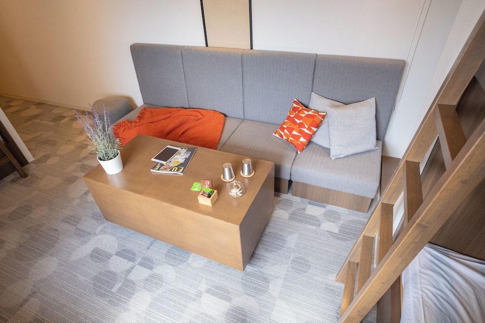 シグネチャーグループ 禁煙 リビング エリア0 | ORI 六角