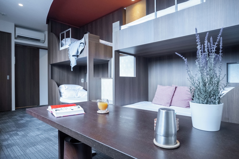 シグネチャーファミリー 禁煙 客室2 | ORI 六角