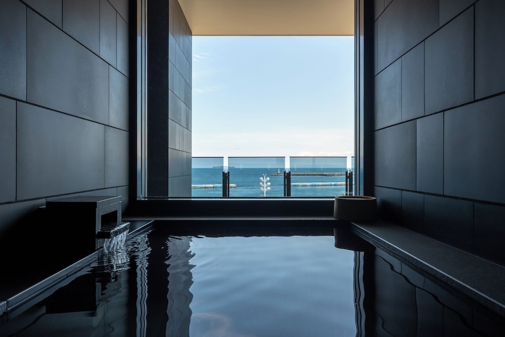 デラックスオーシャンビューVIEW BATH室礼 禁煙 | 熱海パールスターホテル
