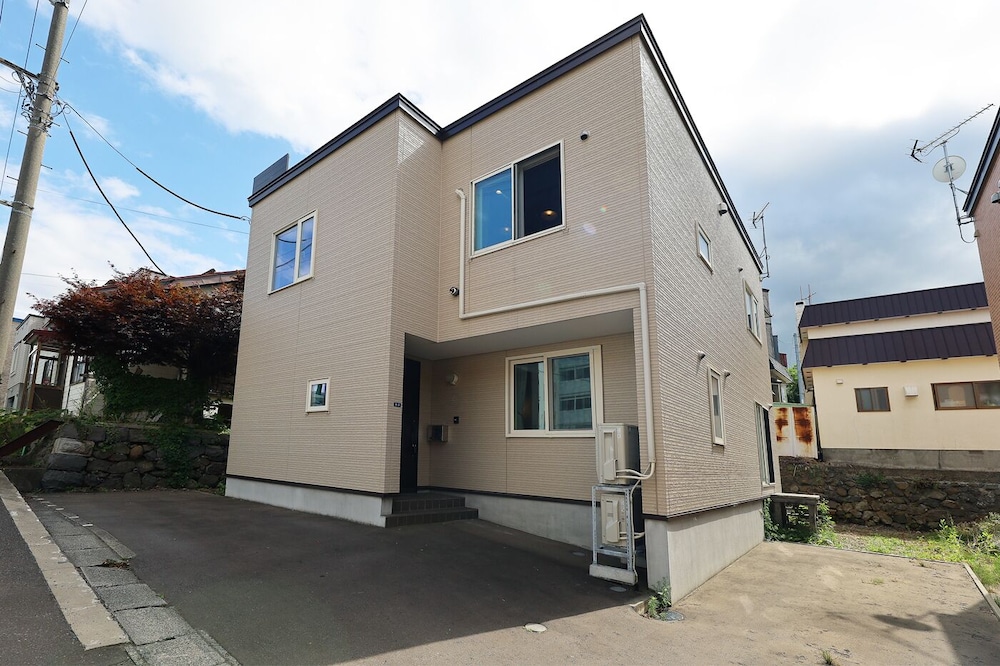 外観1 | The Beehive Otaru | The Beehive Otaru