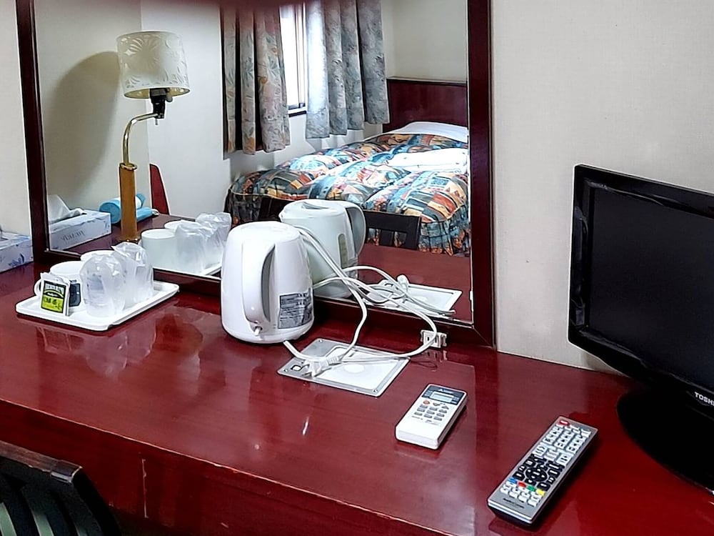 ビジネス ツインルーム シングルベッド 2 台 禁煙 浴槽 客室2 | ビジネスホテル ナイスイン三原