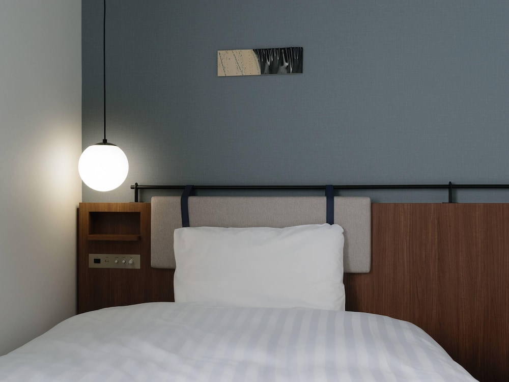 スタンダード ルーム ダブルベッド 1 台 禁煙 客室3 | コンフォートホテル四日市