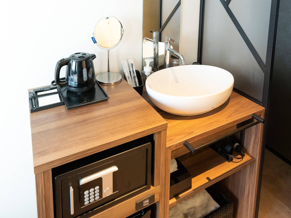 スタンダード ルーム クイーンベッド 1 台 禁煙 客室4 | コンフォートホテル四日市