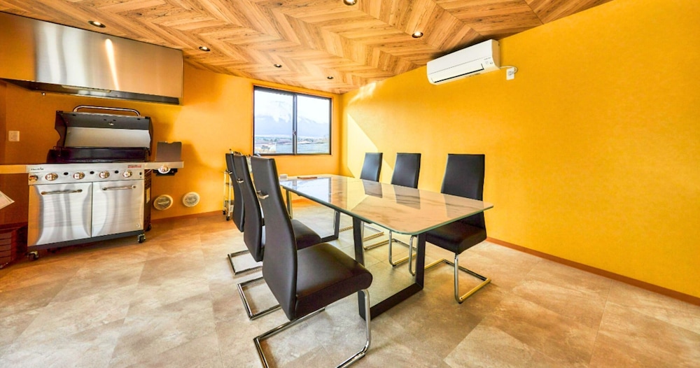 デラックス ルーム 禁煙 専用簡易キッチン1 | 全室富士山ビュー ビジョングランピングリゾート山中湖