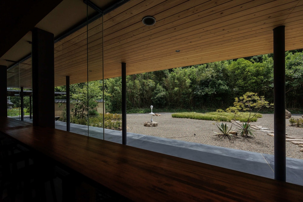 ロビーラウンジ1 | 直島旅館ろ霞 ロビーラウンジ1 | 直島旅館ろ霞