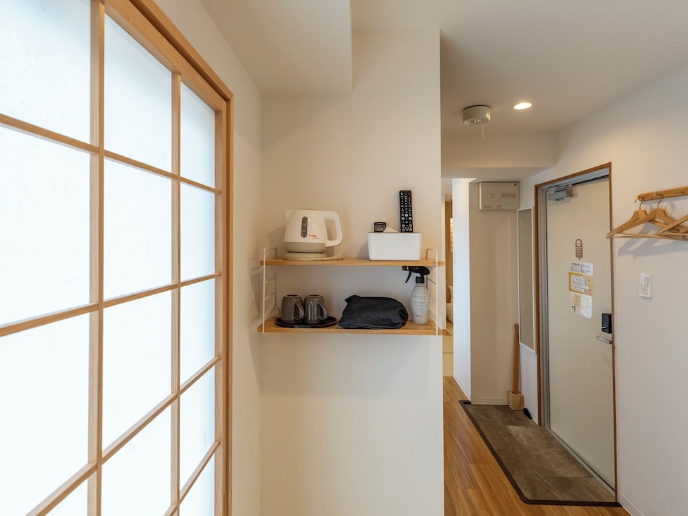 和風クワドラプルルーム ダブルベッド 2 台 客室10 | 大阪えびすホテル