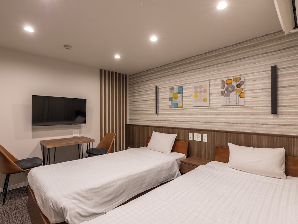 スタンダード ツインルーム シングルベッド 2 台 禁煙 客室15 | 大阪えびすホテル