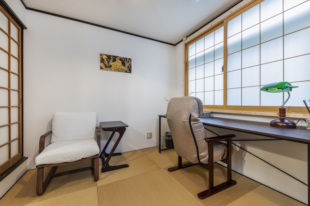 シティ ハウス リビング エリア1 | Uguisuan 鶯庵