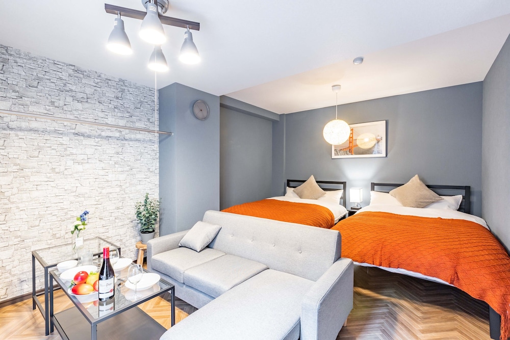 客室1 | アリタハイツ難波