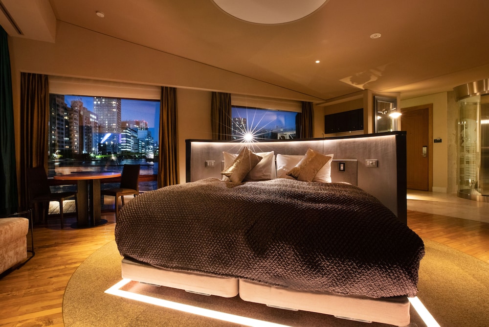 ラグジュアリー ダブルルーム シービュー | PETALS TOKYO - Floating Hotel