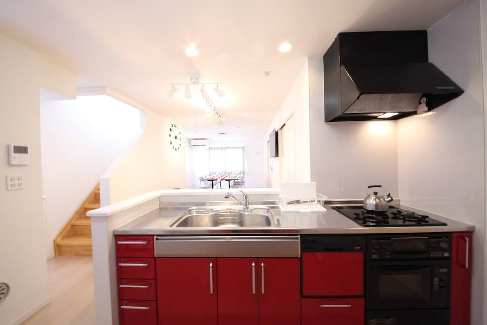 ベーシック ハウス 3 ベッドルーム 禁煙 専用キッチン0 | 浦安3階建て戸建て_H190