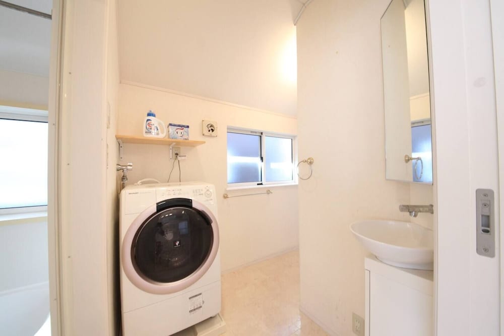 ベーシック ハウス 3 ベッドルーム 禁煙 ランドリー0 | 浦安3階建て戸建て_H190