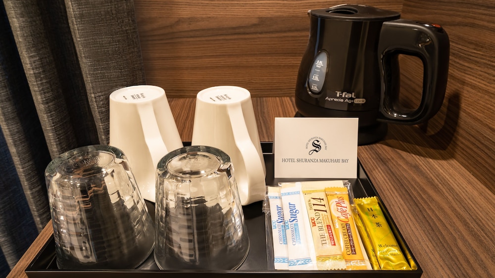 スーペリア ツインルーム 禁煙 (キャッシュレス決済限定 現金払い不可) 客室2 | ホテルシュランザMAKUHARI BAY