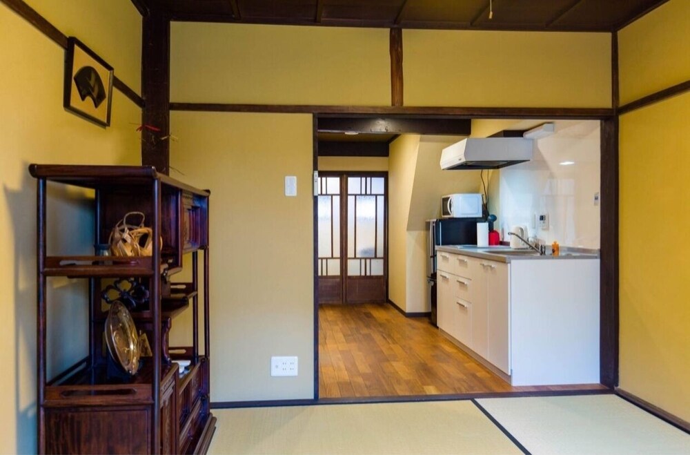 プレミアム トリプルルーム 専用キッチン1 | THE KAGAYA KYOTO 和邸
