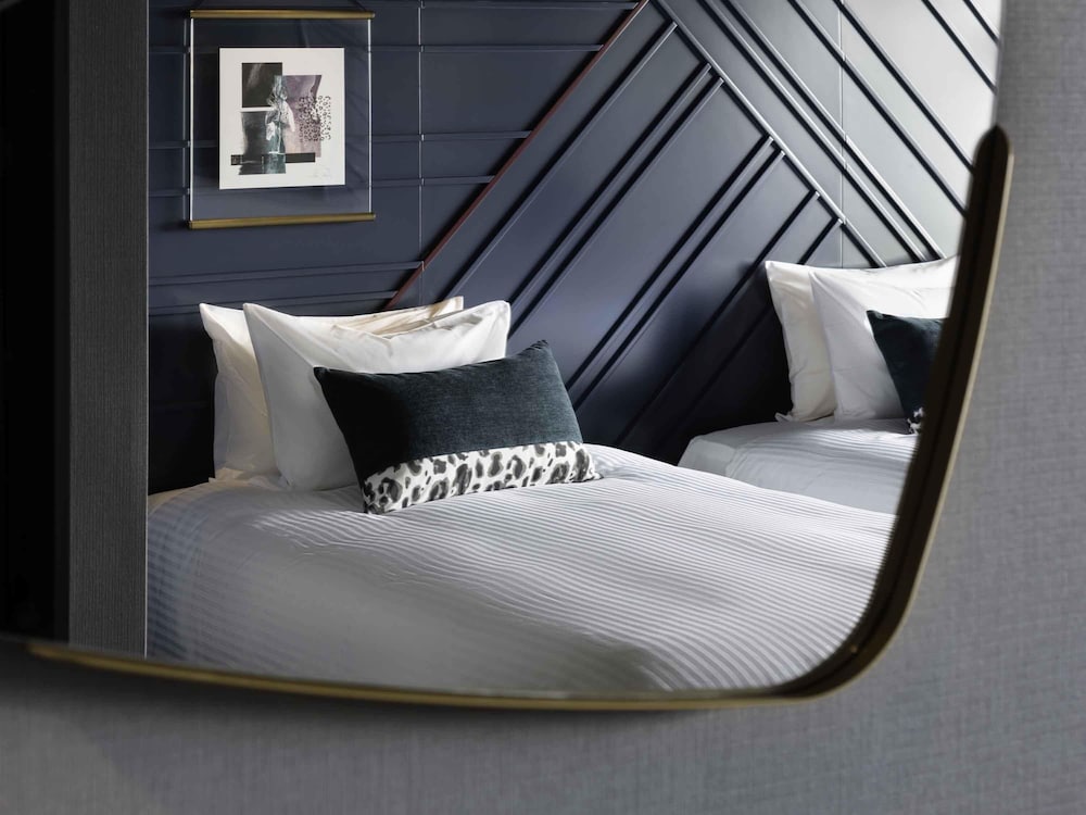 スーペリア ツインルーム シングルベッド 2 台 (with Washing Machine) 客室11 | 東急ステイ メルキュール 大阪なんば