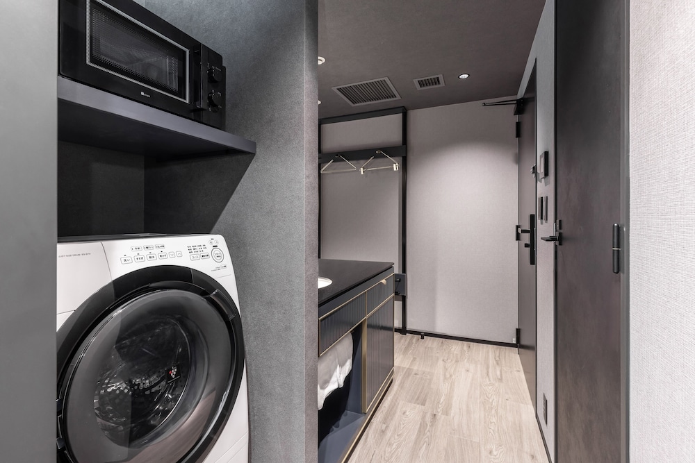 デラックス ツインルーム (with Washing Machine) 客室2 | 東急ステイ メルキュール 大阪なんば