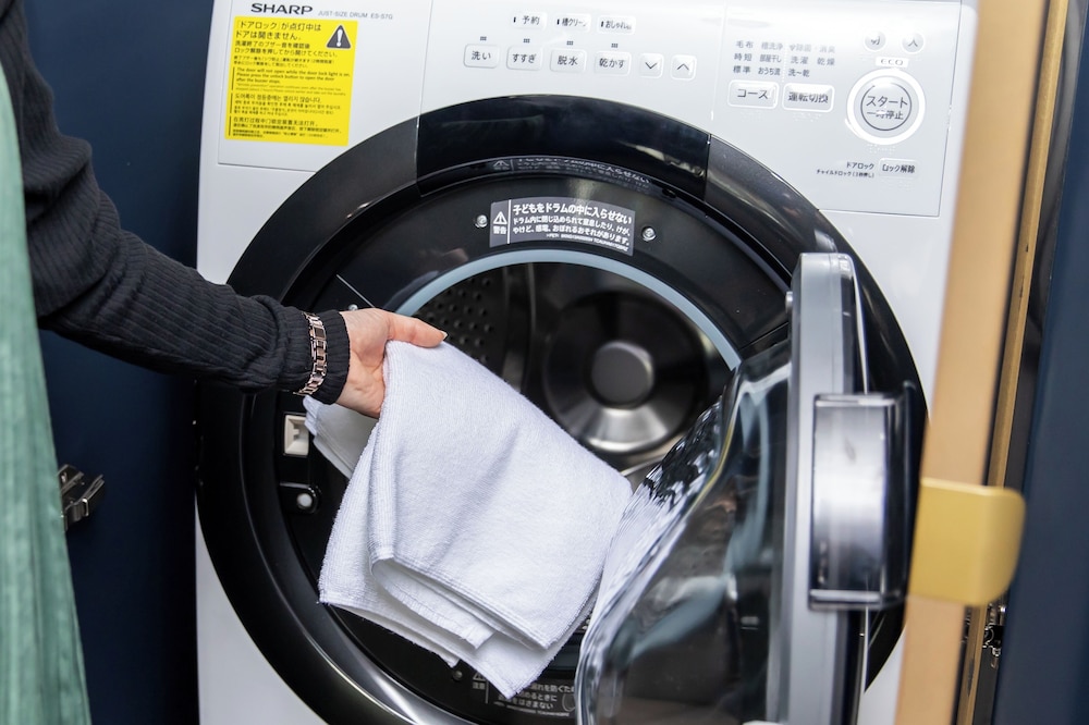 スーペリア ルーム クイーンベッド 1 台 (with Washing Machine) ランドリー0 | 東急ステイ メルキュール 大阪なんば
